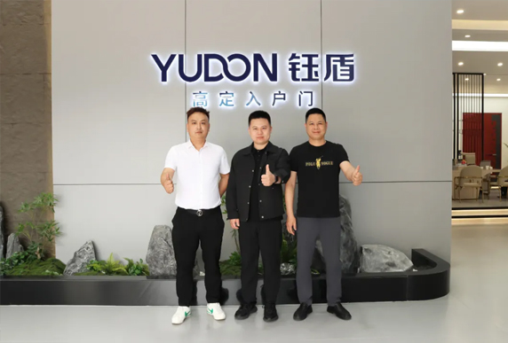 实地探访·共话未来 | 上海红星美凯龙集团高层到访钰盾入户门